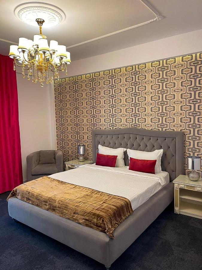 Hotel Goya Collection Târgu Jiu Esterno foto