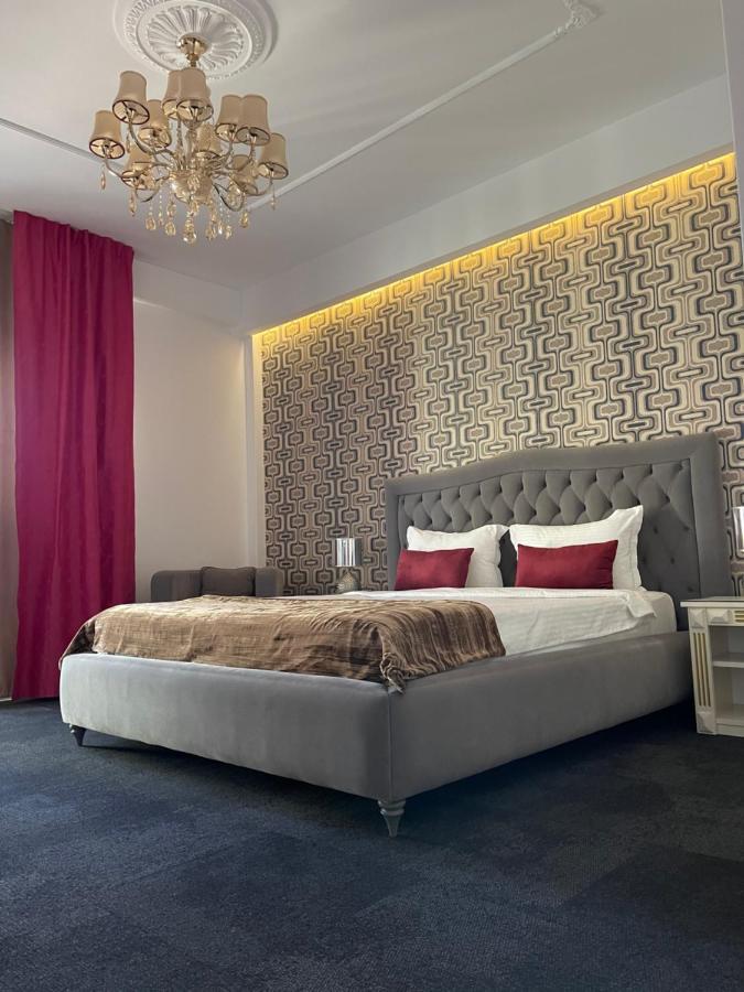 Hotel Goya Collection Târgu Jiu Esterno foto