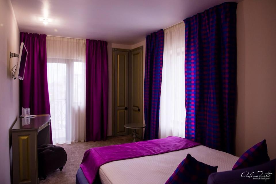 Hotel Goya Collection Târgu Jiu Esterno foto