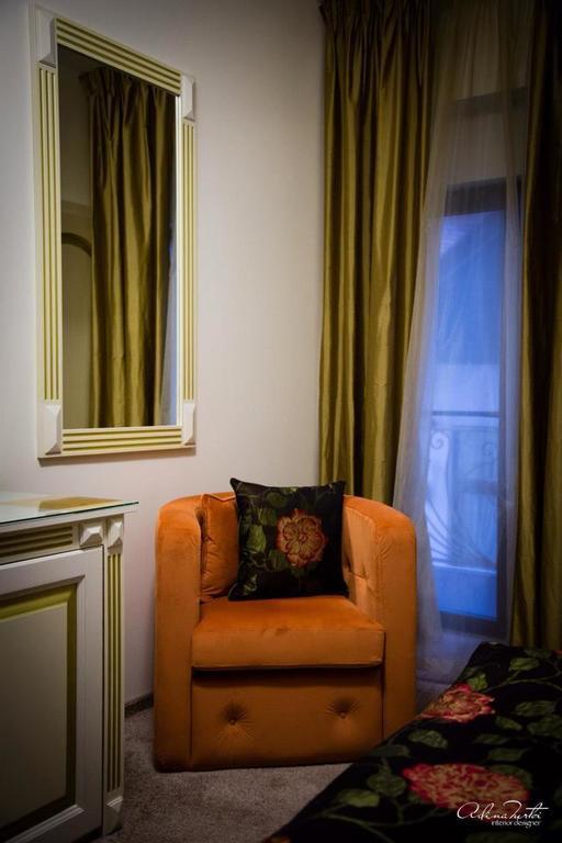 Hotel Goya Collection Târgu Jiu Esterno foto